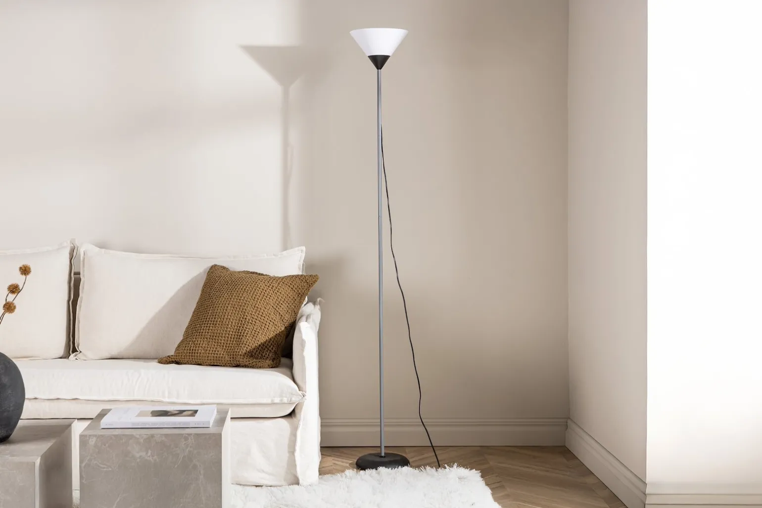Batang gulvlampe