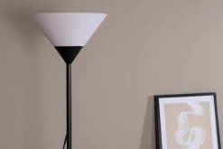 Batang gulvlampe