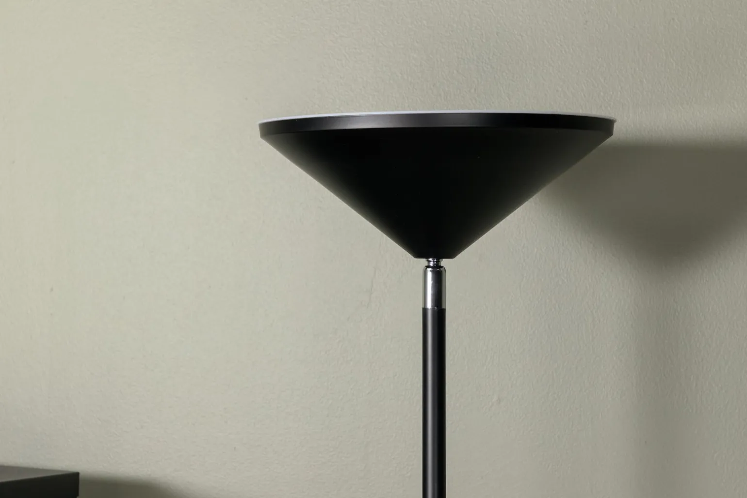 Corong gulvlampe