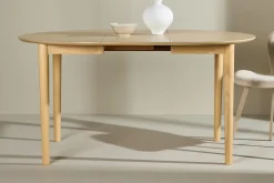 Gilda rundt spisebord