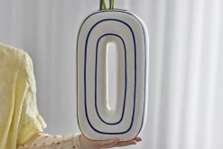 Mae vase