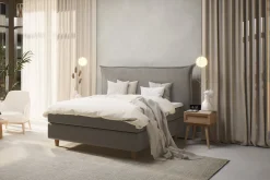 Premium 10 kontinentalseng med sengegavl 210x210 cm