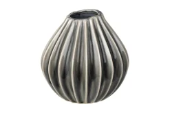 Wide vase