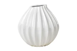 Wide vase