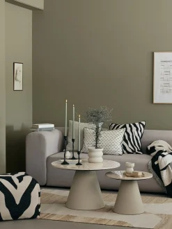 Zebra puff